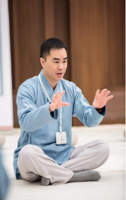 黄劲文
